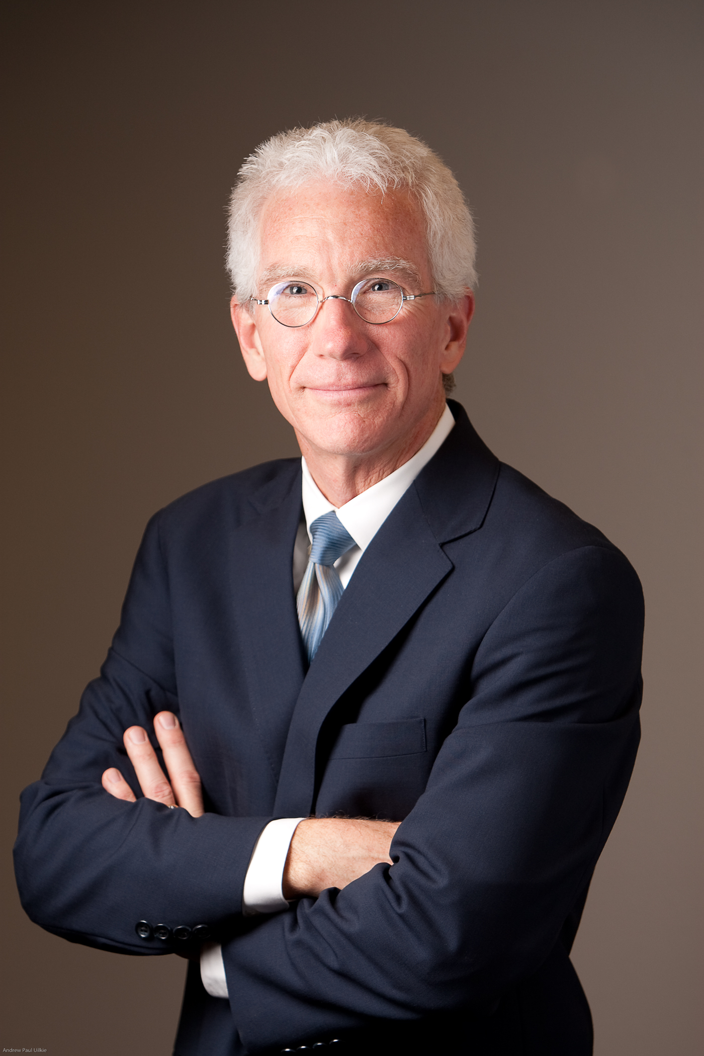 Mr David R Farney