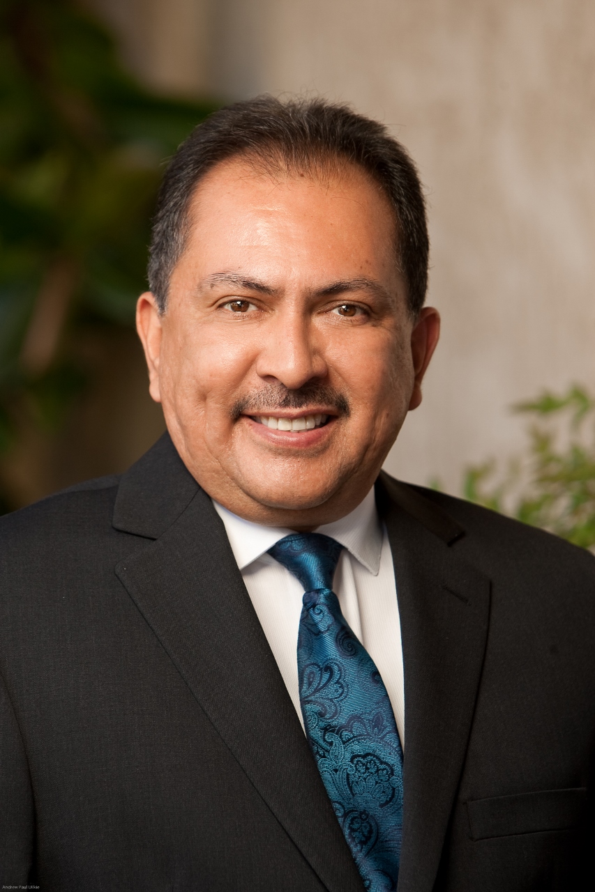 Mr Esteban Escobedo