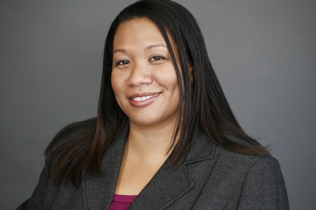 Ms Yvonne Moss