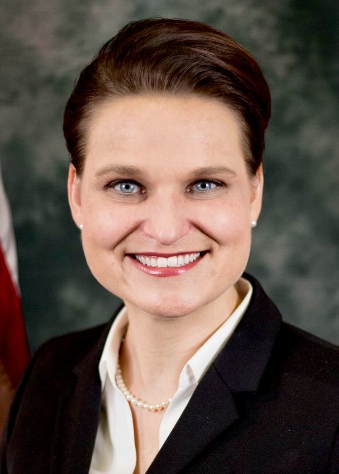 Mrs Kelly M Peloquin