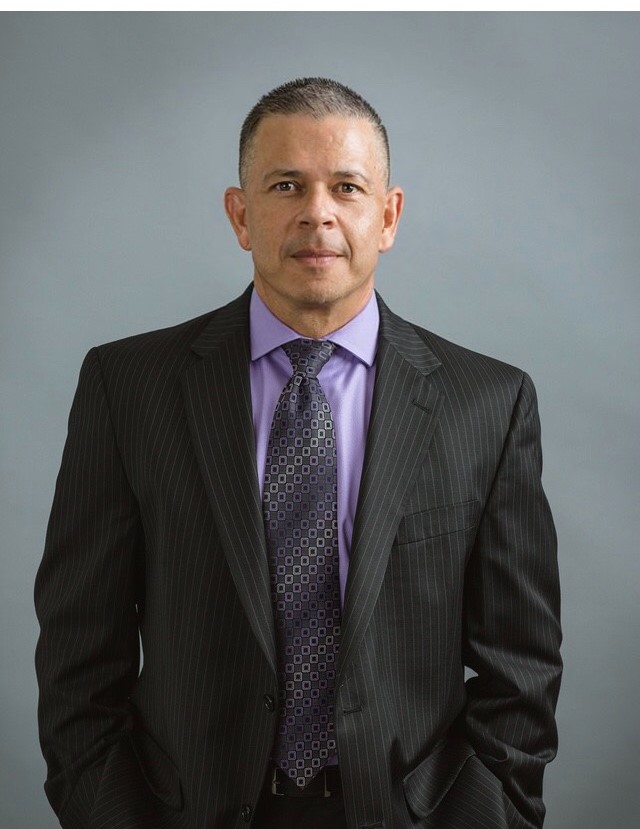 Mr Javier Arturo Puig