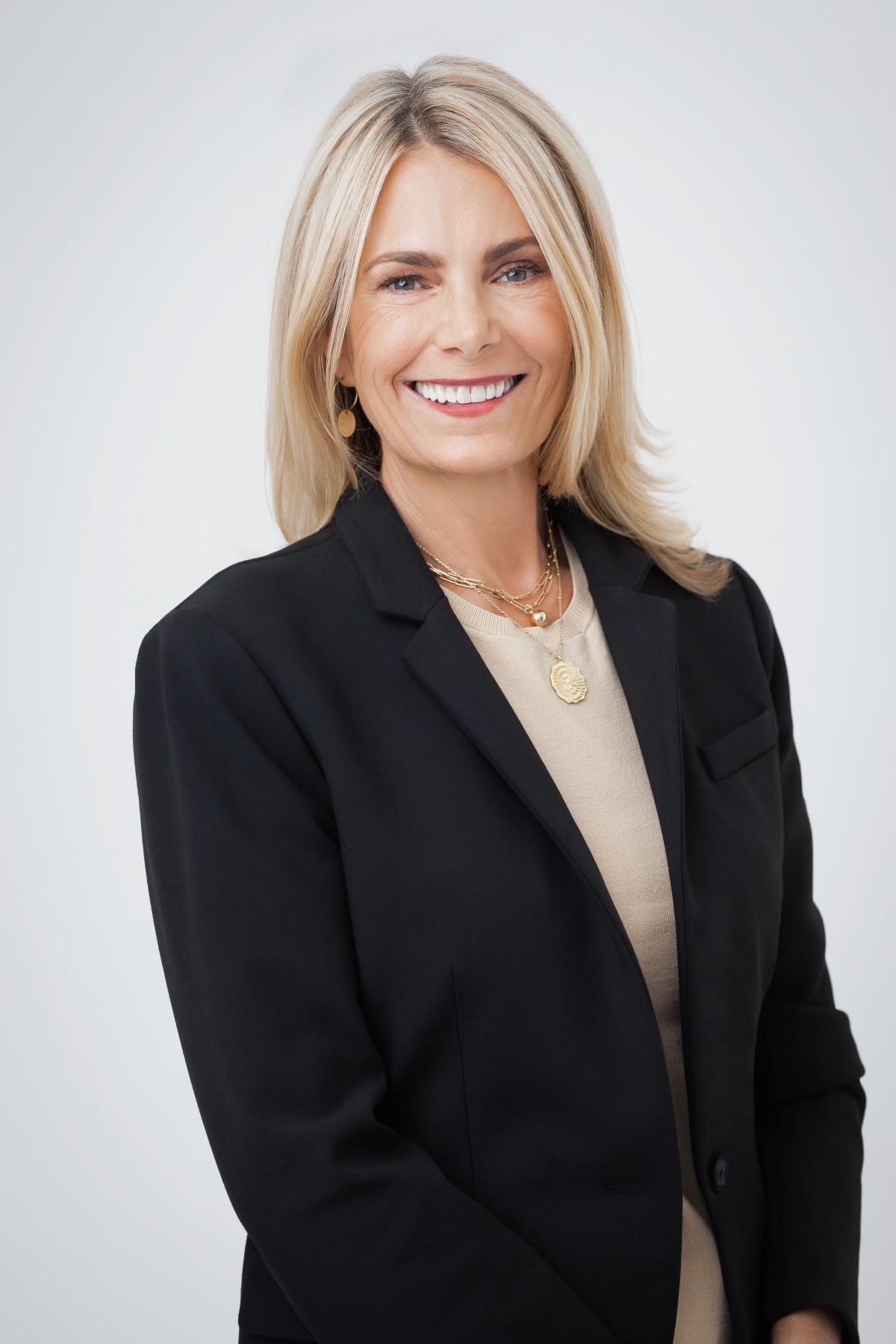Ms Shelley Kays Hubbard