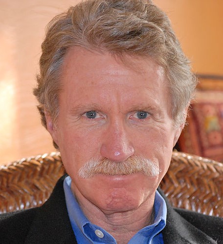 Mr Roger W Perry