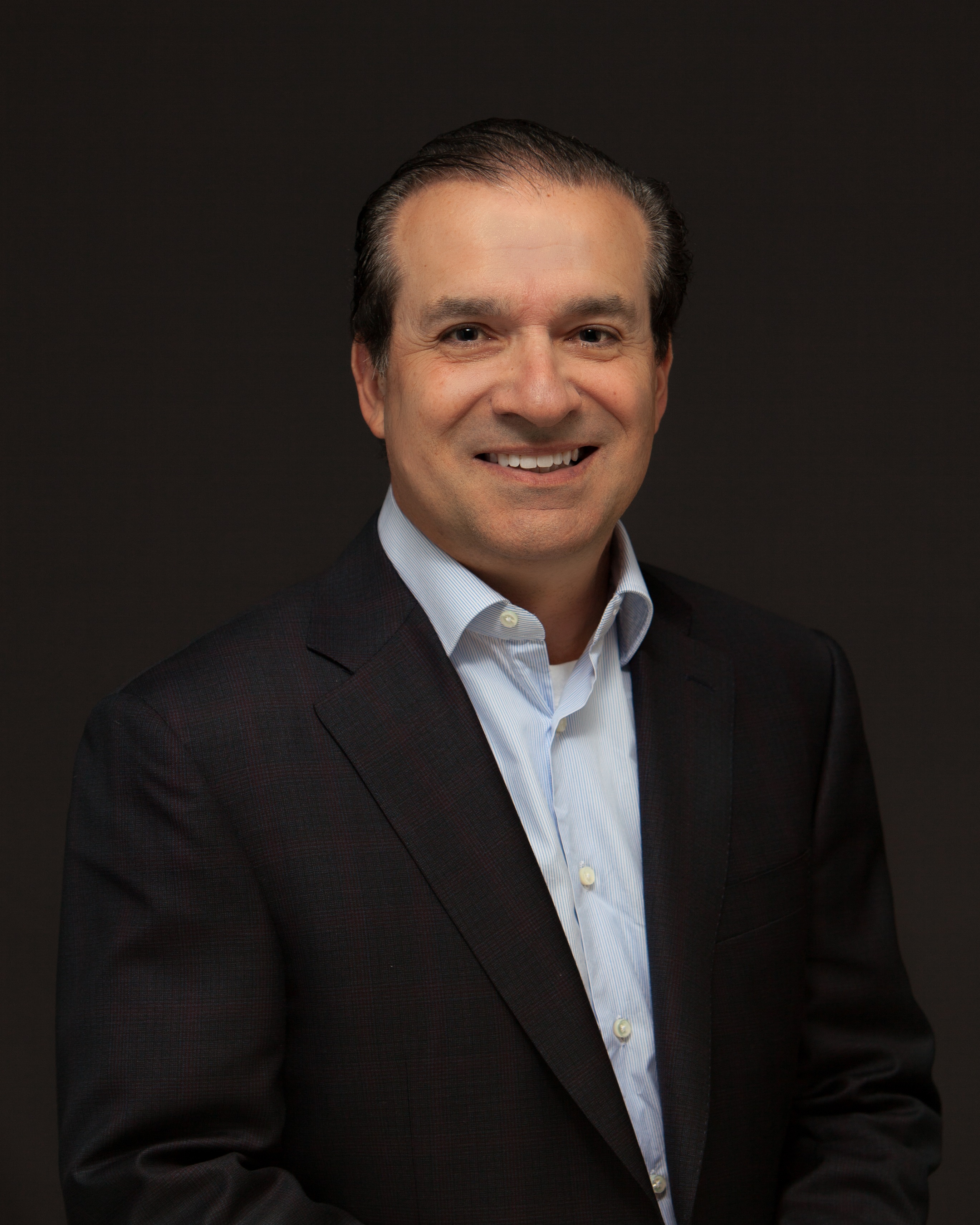 Mr Robert J Ranucci