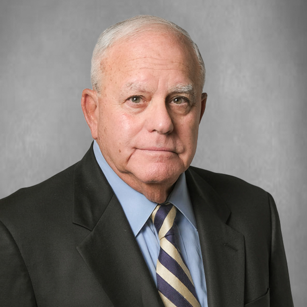Mr Stephen M Dichter