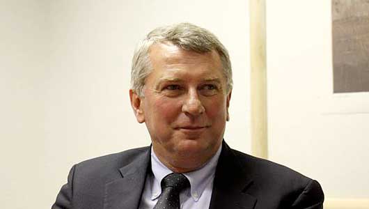 Mr Michael J Pearce