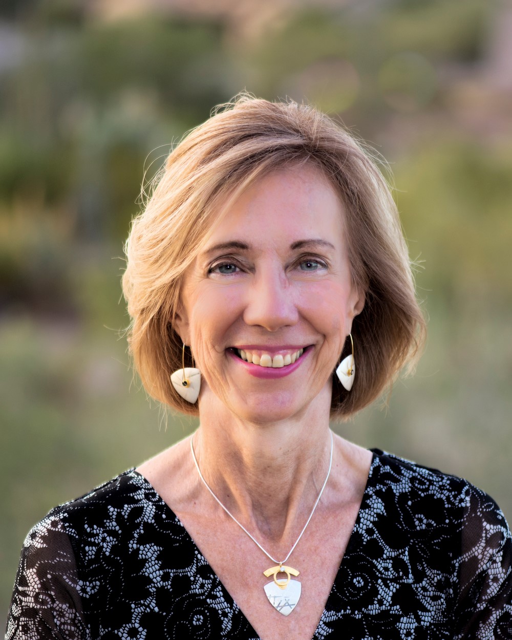 Ms Marcia J Busching