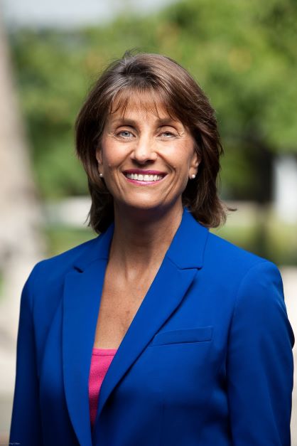 Ms Elizabeth Savoini Fitch