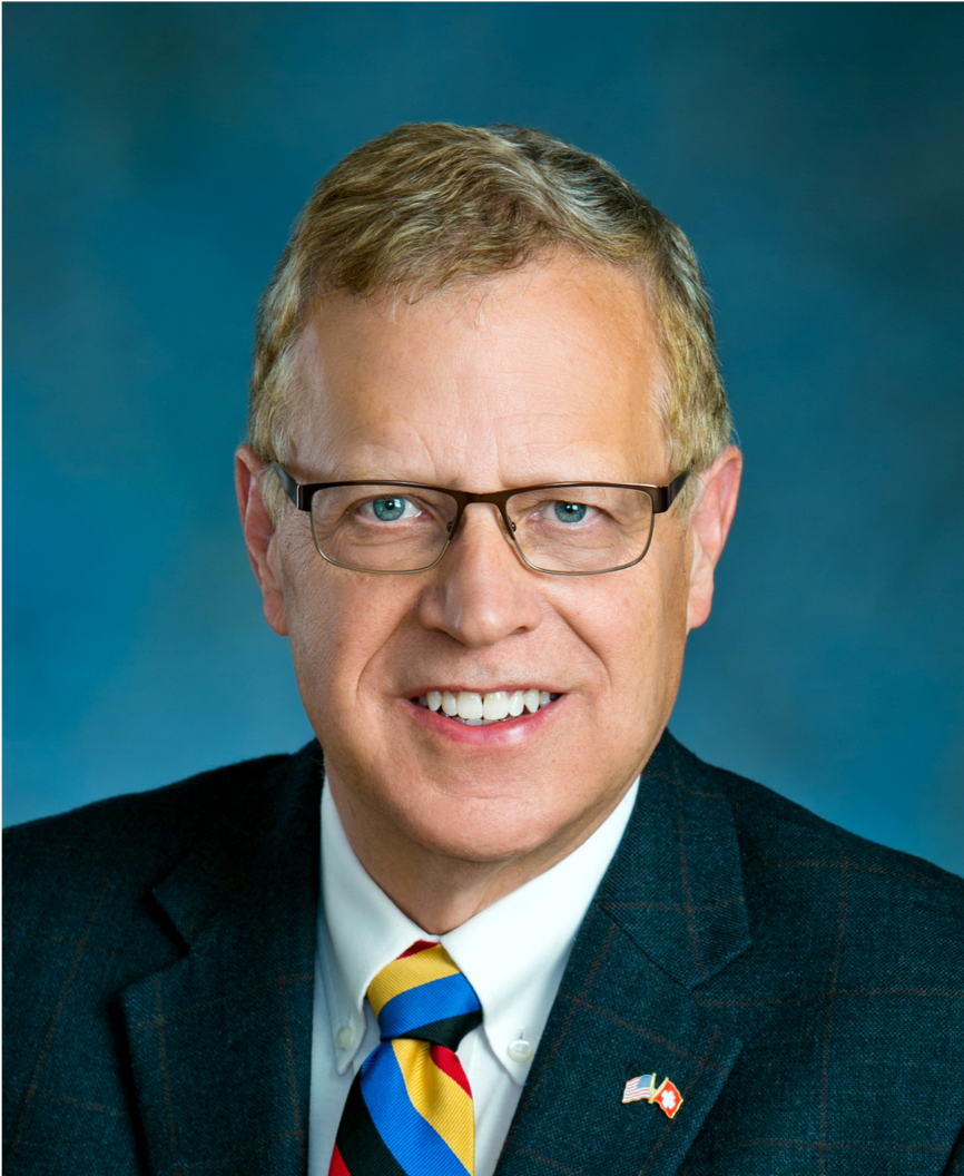 Dr Douglas J Gilbert