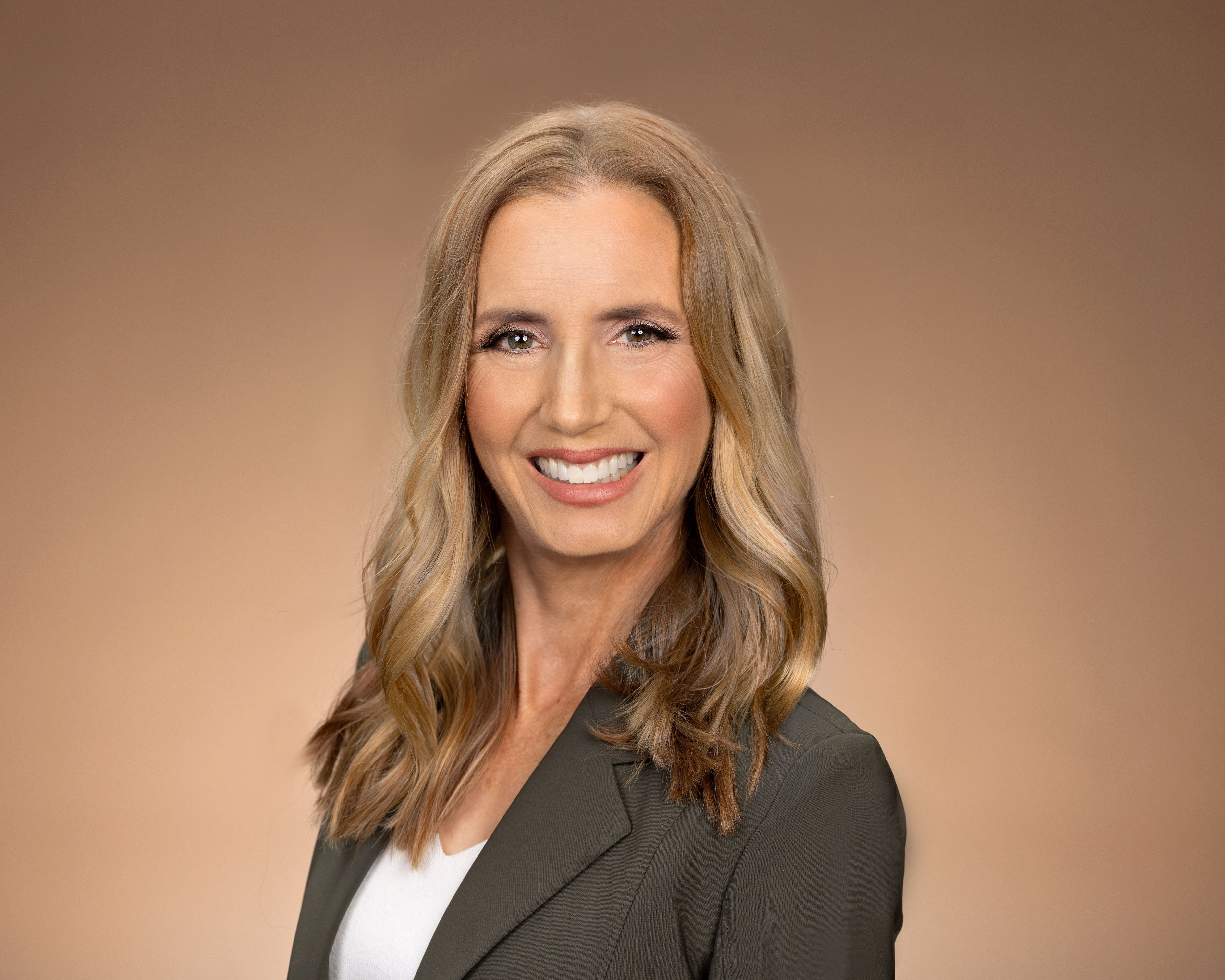 Ms Tricia Schafer