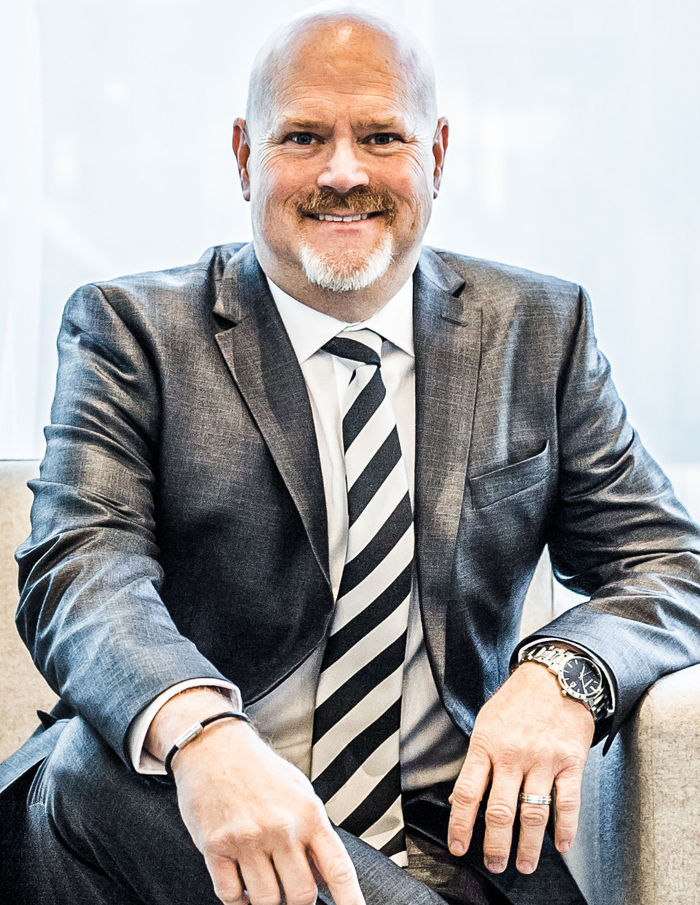 Mr Robert Rutila
