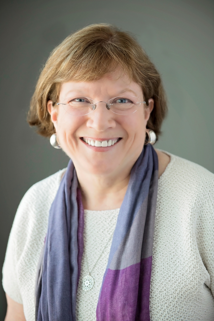 Ms Anne L Kleindienst