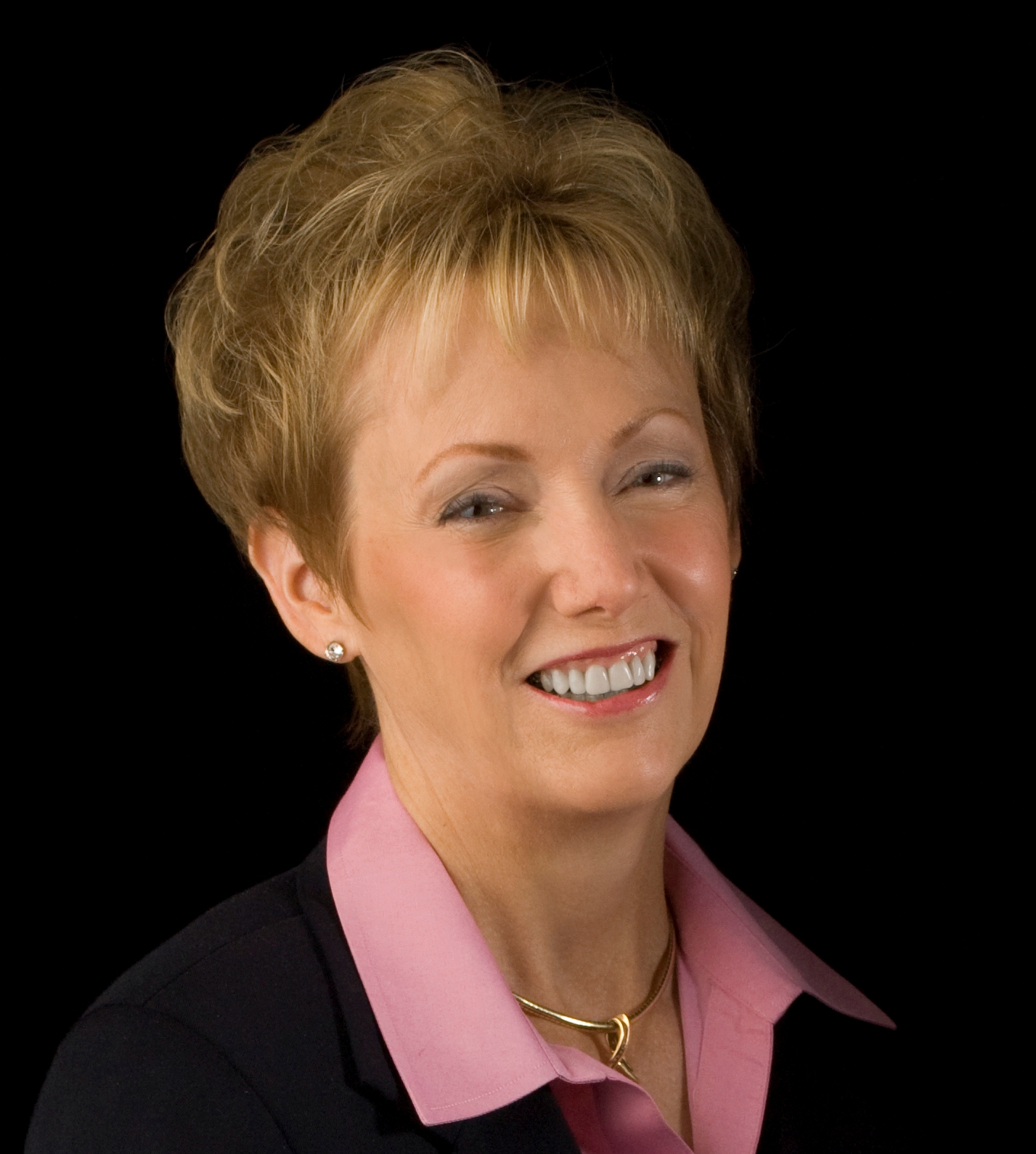 Ms M Maureen Anders