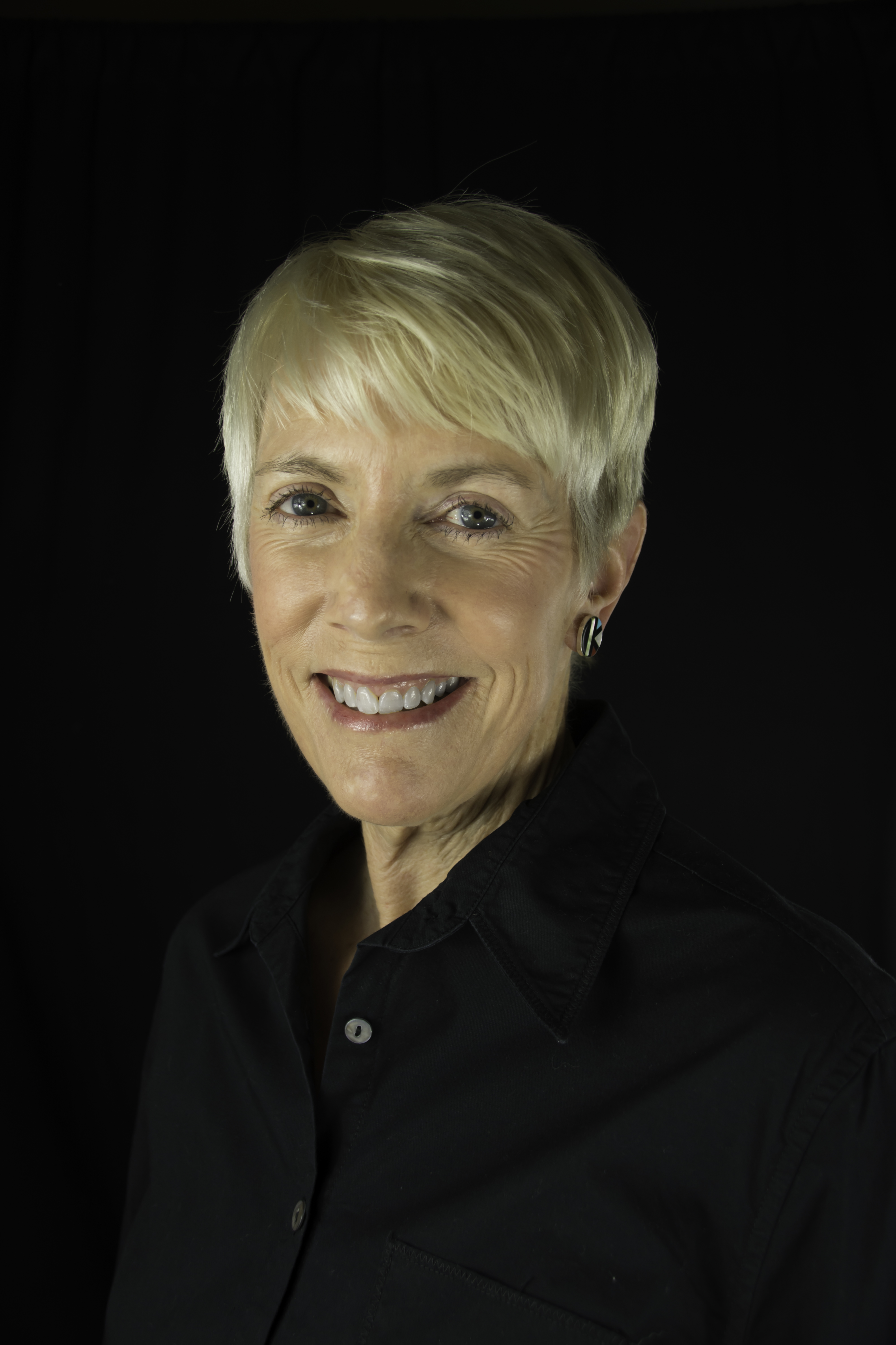 Ms Laura J Hamblin