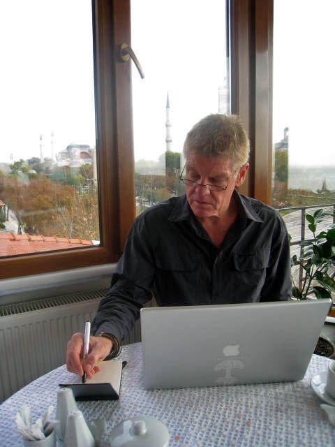 Mr Richard L Strohm