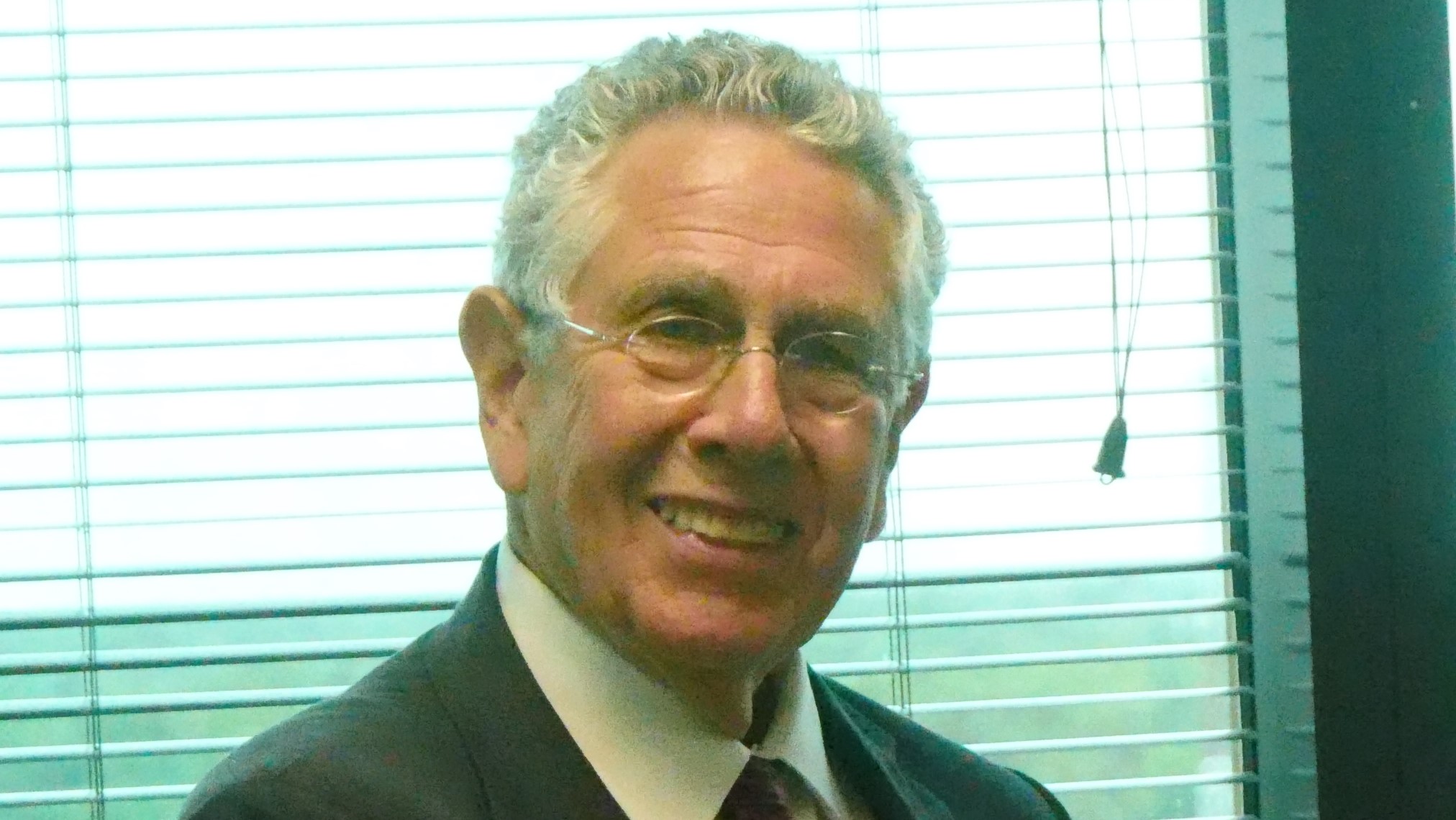 Mr Steven W Reifman Esq